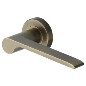 Julia Lever Handle on Round Rose